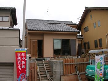 奈良県葛城郡　新築 　こちらはエクステリアの施工中のお写真です。